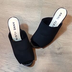 Anne Klein Peep Toe Mule - size 9 M